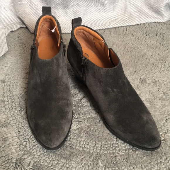 Franco Sarto gorgeous Gray Suede Bootie - Picture 8 of 8